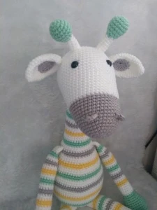 Amigurumi Girafa Listrada - Artesanato e Personalizados