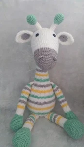 Amigurumi Girafa Listrada - Artesanato e Personalizados