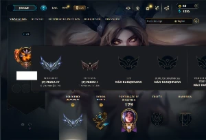 Conta prata 4 com 55 campeões e 25 skins