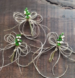 Laço de Juta com Flores Secas - Verde Oliva e Natural - Artesanato e Personalizados