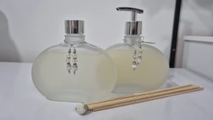 Kit Specialle Branco - Aromatizador e Sabonete Líquido