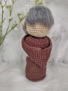 Padre Pio em crochê Amigurumi - Artesanato e Personalizados