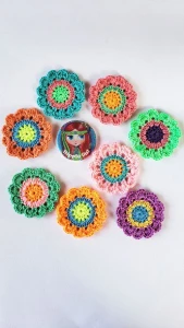 Flor Primavera em Crochê (7cm) - Artesanato e Personalizados