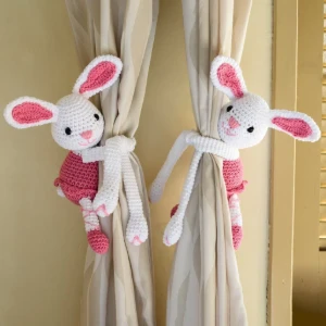 Dupla de Prendedores de cortina coelhinha bailarina - Artesanato e Personalizados
