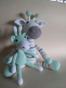 Amigurumi Girafas - Artesanato e Personalizados