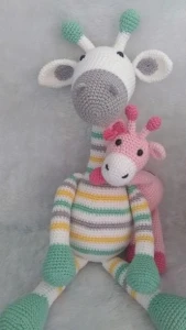 Amigurumi Girafas - Artesanato e Personalizados