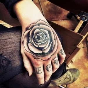Tatuagem Temporária Realista - Produtos Físicos