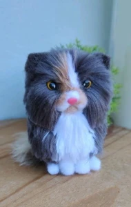 Gatinho em Amigurumi - Artesanato e Personalizados