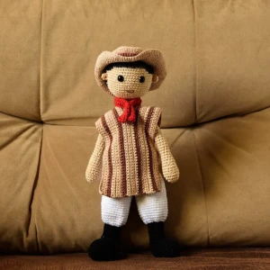 Boneco Gaúcho em amigurumi - Artesanato e Personalizados