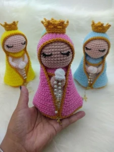 Santinha em Crochê - Artesanato e Personalizados