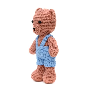 Urso de Jardineira em Amigurumi - Artesanato e Personalizados
