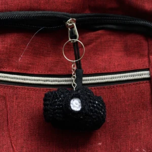 Chaveiro Câmera fotográfica em amigurumi - Artesanato e Personalizados