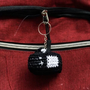 Chaveiro Câmera fotográfica em amigurumi - Artesanato e Personalizados
