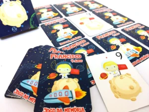 Jogo da Memória Astronauta 9 Pares com Caixa - Artesanato e Personalizados
