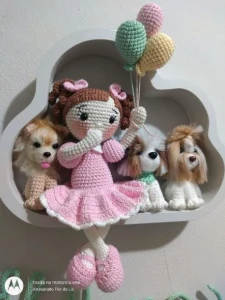 Porta Maternidade Boneca e 3 Cachorrinhos - Artesanato e Personalizados
