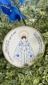 Mãezinha do Céu- bordado em bastidor - Artesanato e Personalizados