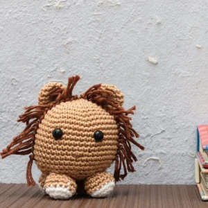 Leão bola em amigurumi - Artesanato e Personalizados
