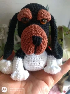 Mini Basset - Amigurumi de Crochê - Artesanato e Personalizados