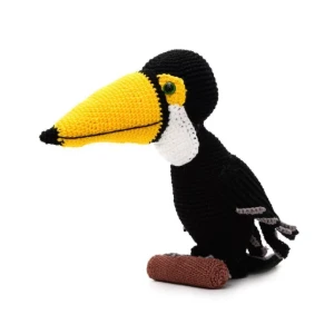Tucano em amigurumi - Artesanato e Personalizados