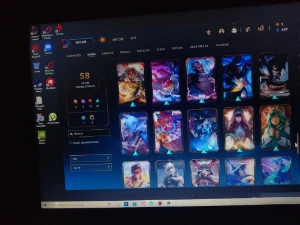 Conta LoL com várias skins lendárias - League of Legends