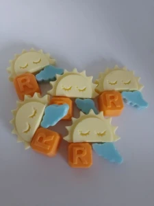 Sabonete Raio de Sol com Nuvem e Inicial - Artesanato e Personalizados