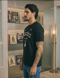 Camiseta Preta Ouija Board - Artesanato e Personalizados