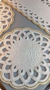 Kit mesa posta Branco e dourado - Artesanato e Personalizados