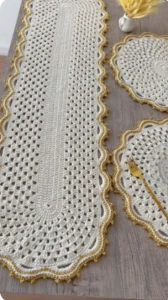 Kit mesa posta Branco e dourado - Artesanato e Personalizados