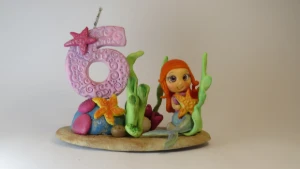 Tipo de bolo personalizado em biscuit - Artesanato e Personalizados
