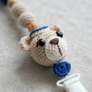 Prendedor Chupeta Urso Marinheiro Amigurumi - Artesanato e Personalizados