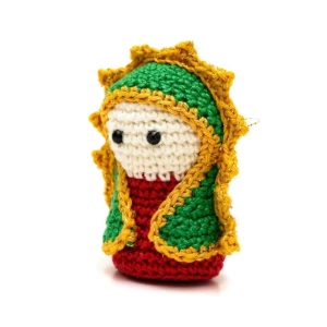 Mini Nossa Senhora de Guadalupe em amigurumi - Artesanato e Personalizados