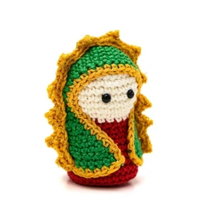 Mini Nossa Senhora de Guadalupe em amigurumi - Artesanato e Personalizados