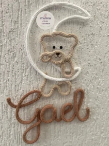 Porta Maternidade Ursinho na lua de tricotin - Artesanato e Personalizados