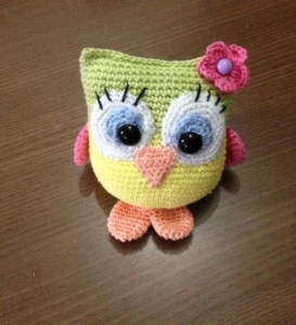 Amigurumi corujinha - Artesanato e Personalizados