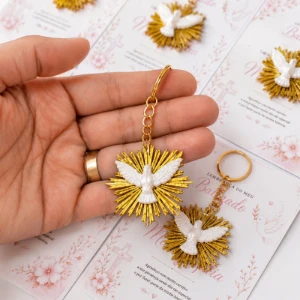 Chaveiro divino Espírito Santo - Artesanato e Personalizados