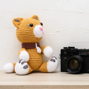 Gatinha Miau Caramelo em Amigurumi - Artesanato e Personalizados