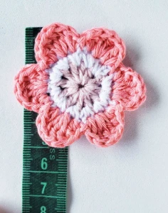 Florzinhas Daisy em Crochê - Artesanato e Personalizados