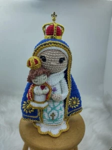 Nossa Senhora do Bom Parto em Crochê Amigurumi - Artesanato e Personalizados
