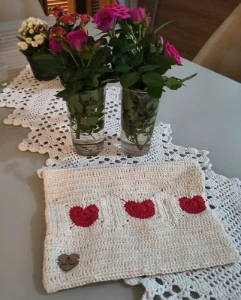 Necessaire de Crochê com Corações - 22x17cm - Cru - Artesanato e Personalizados