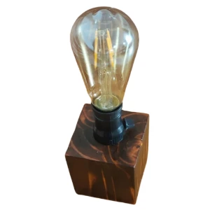 Luminária de mesa em madeira de eucalipto com lâmpada - Artesanato e Personalizados