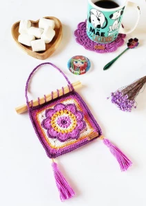 Kit Decoração Flâmulas em Crochê (02 Peças) - Artesanato e Personalizados