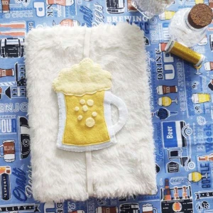 Marca-páginas com caneca de cerveja