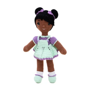 Boneca Letícia em Amigurumi - Artesanato e Personalizados