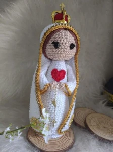 Nossa Senhora de Fátima em Croche - Artesanato e Personalizados