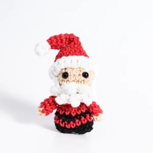Papai Noel em Amigurumi - Artesanato e Personalizados