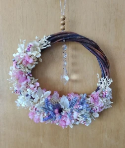 Guirlanda com Hortensias e Lavanda (Diâmetro: 27cm) - Artesanato e Personalizados