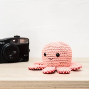 Polvo do Humor Rosa Reversível Feliz Bravo em Amigurumi - Artesanato e Personalizados