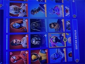 Conta Fortnite com várias skins e vários passes completos