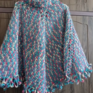 Poncho Capa em Crochê - Artesanato e Personalizados