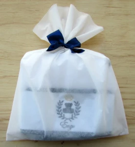 Kit Toalha com Capuz, Boca, Babador e Embalagem - Artesanato e Personalizados